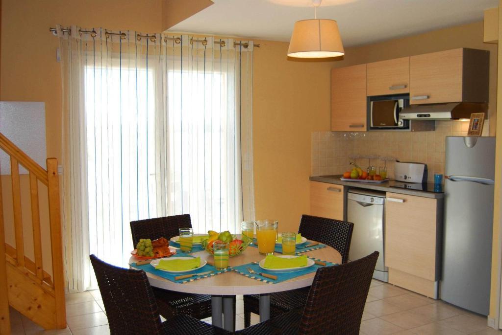 Lagrange Grand Bleu Vacances - Residence Le Mas De Torreilles Rom bilde